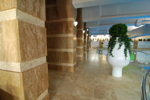 pardoseala-travertin-ansamblu-rezidential